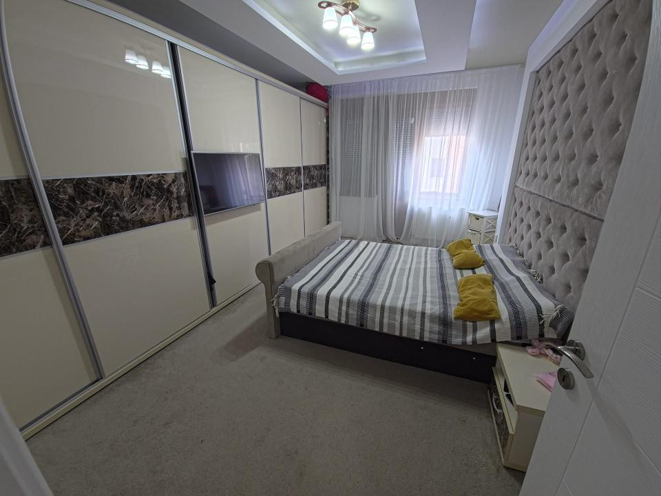 Centru apartament 3 camere decomandat la 200 m de plaja Modern