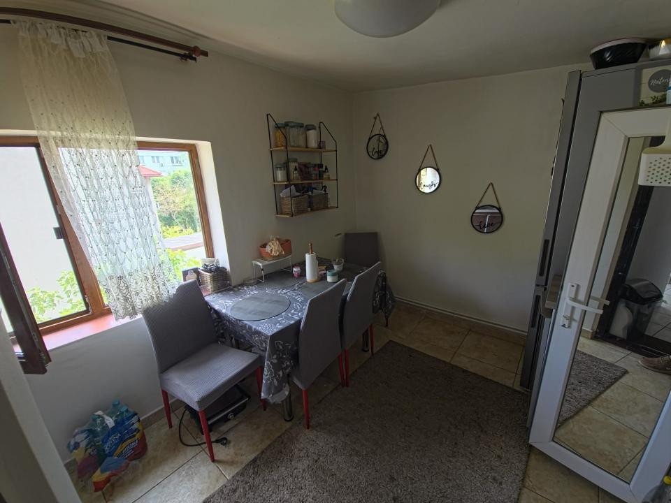 Centru apartament 3 camere decomandat la 200 m de plaja Modern