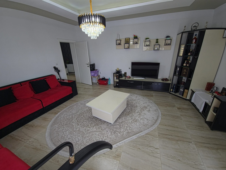 Centru apartament 3 camere decomandat la 200 m de plaja Modern