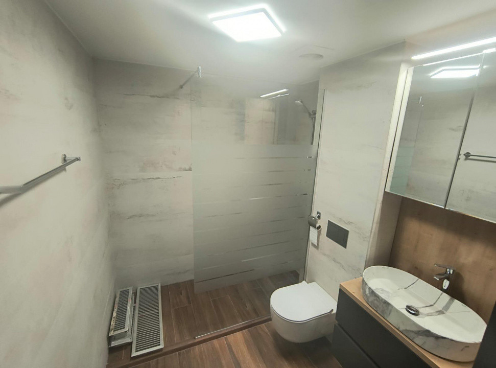 SAT VACANTA  APARTAMENT 2 CAMERE