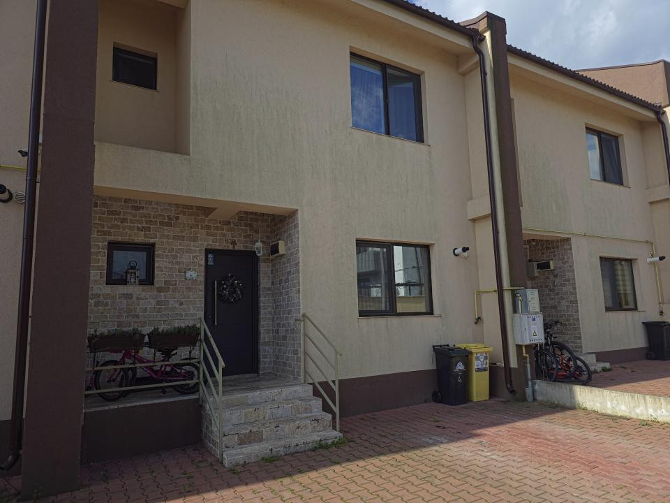Palazu Mare Duplex Premium 4 Camere  Mobilat și Utilat  Curte 2 Parcări