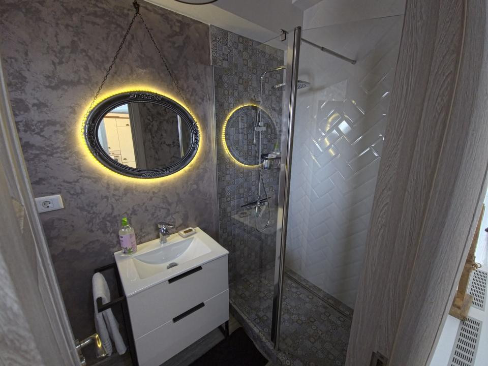 Palazu Mare Duplex Premium 4 Camere  Mobilat și Utilat  Curte 2 Parcări