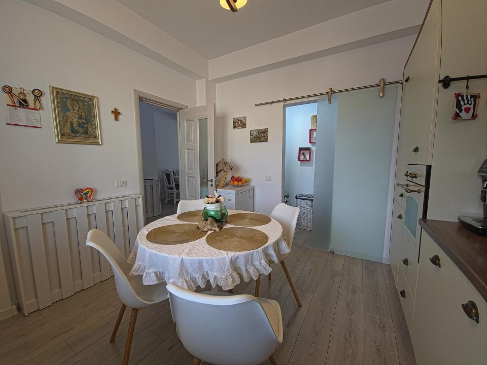 Palazu Mare Duplex Premium 4 Camere  Mobilat și Utilat  Curte 2 Parcări