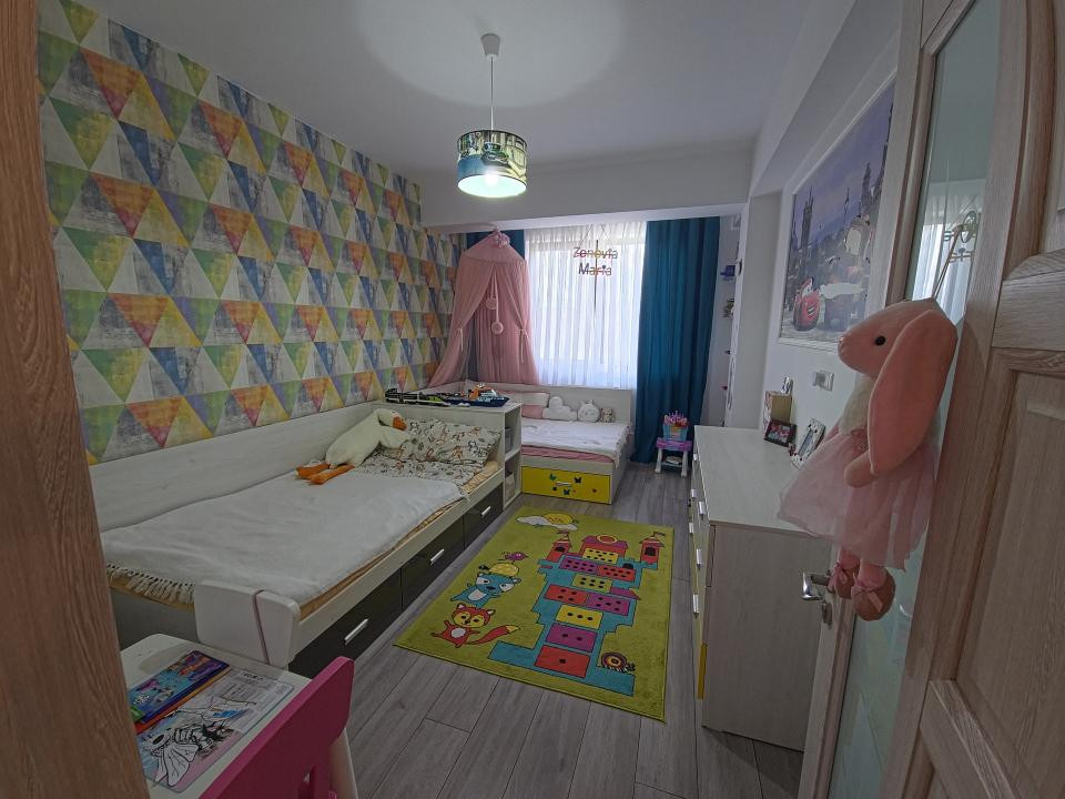 Palazu Mare Duplex Premium 4 Camere  Mobilat și Utilat  Curte 2 Parcări