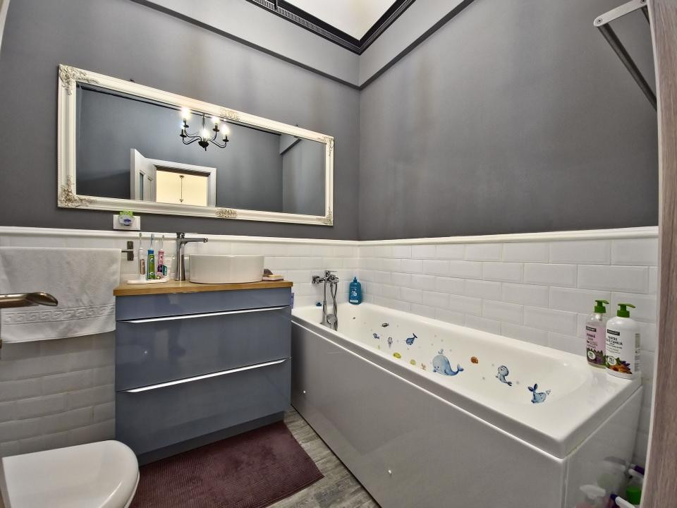 Palazu Mare Duplex Premium 4 Camere  Mobilat și Utilat  Curte 2 Parcări