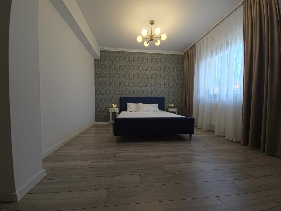 Palazu Mare Duplex Premium 4 Camere  Mobilat și Utilat  Curte 2 Parcări