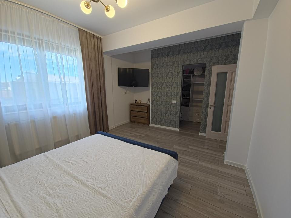 Palazu Mare Duplex Premium 4 Camere  Mobilat și Utilat  Curte 2 Parcări