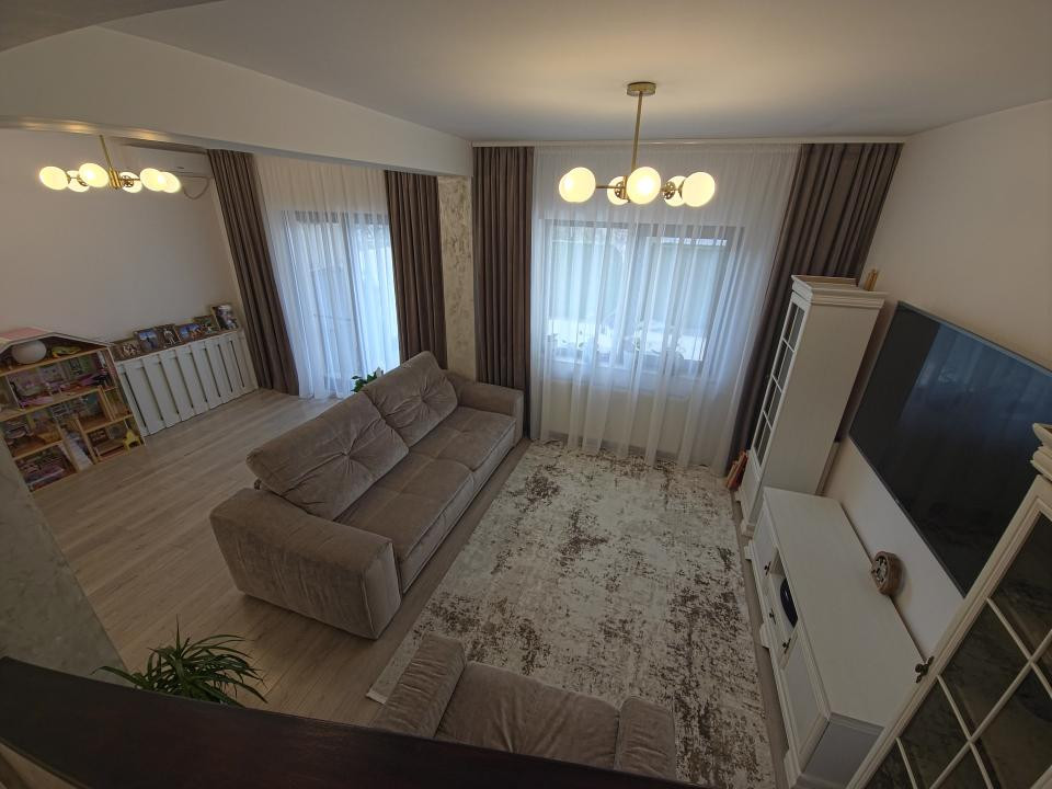 Palazu Mare Duplex Premium 4 Camere  Mobilat și Utilat  Curte 2 Parcări