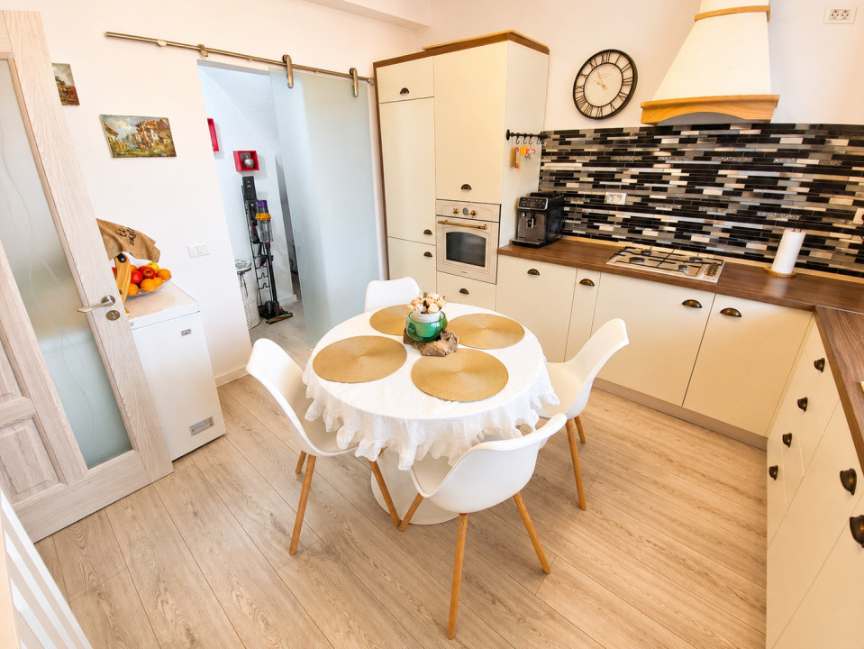 Palazu Mare Duplex Premium 4 Camere  Mobilat și Utilat  Curte 2 Parcări