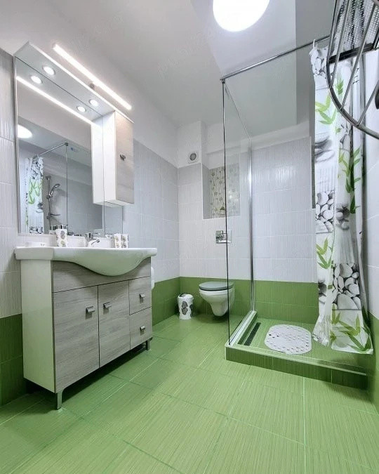 Mamaia apartament 2 camere renovat loc parcare