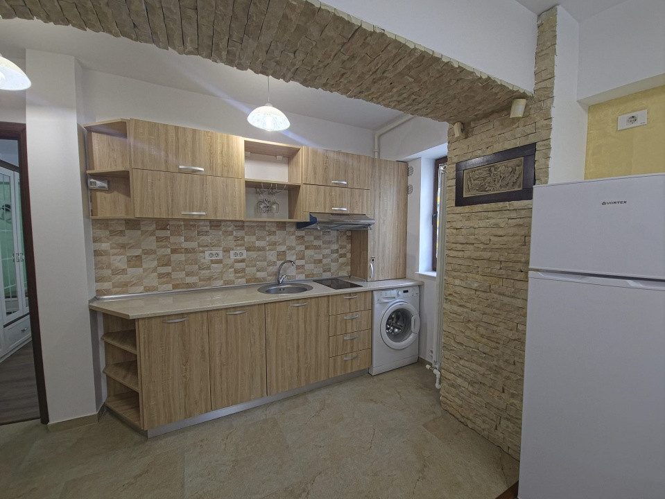 Mamaia apartament 2 camere renovat loc parcare