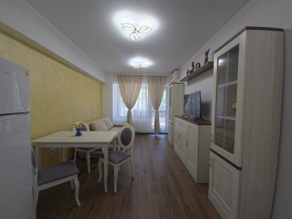 Mamaia apartament 2 camere renovat loc parcare