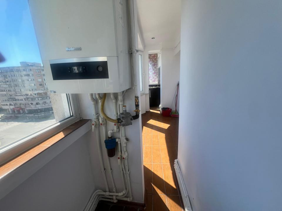 Trocadero apartament 2 camere decomandat