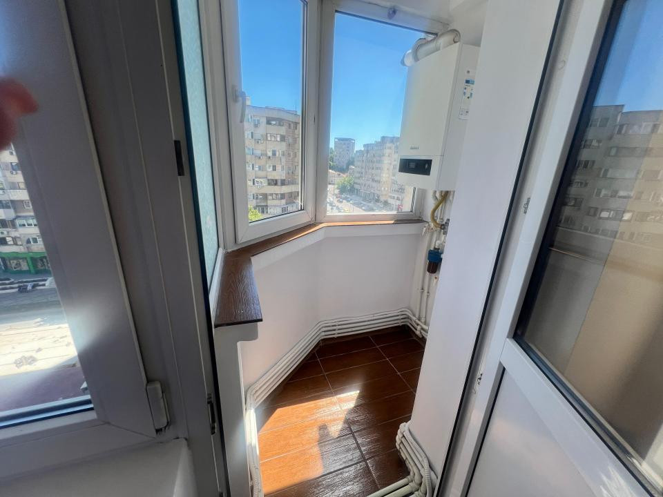 Trocadero apartament 2 camere decomandat