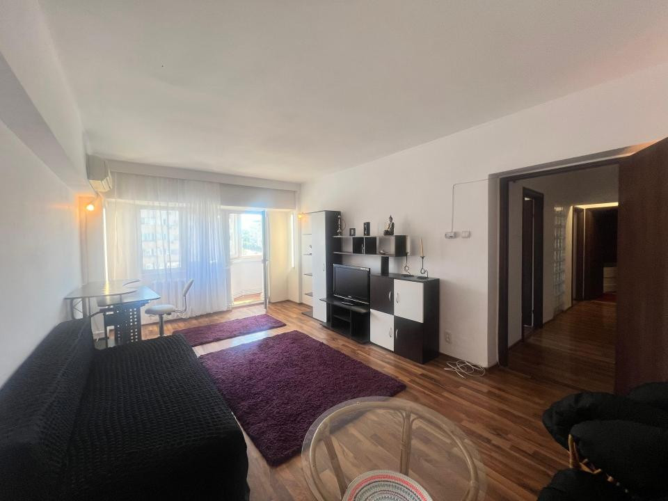Trocadero apartament 2 camere decomandat