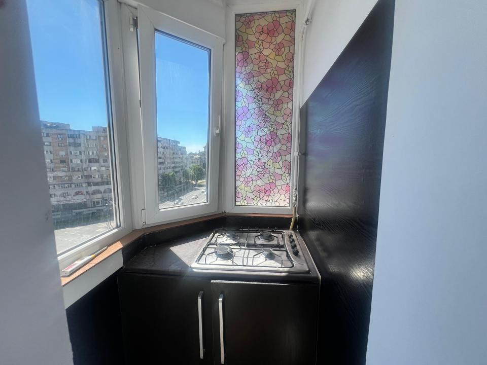 Trocadero apartament 2 camere decomandat