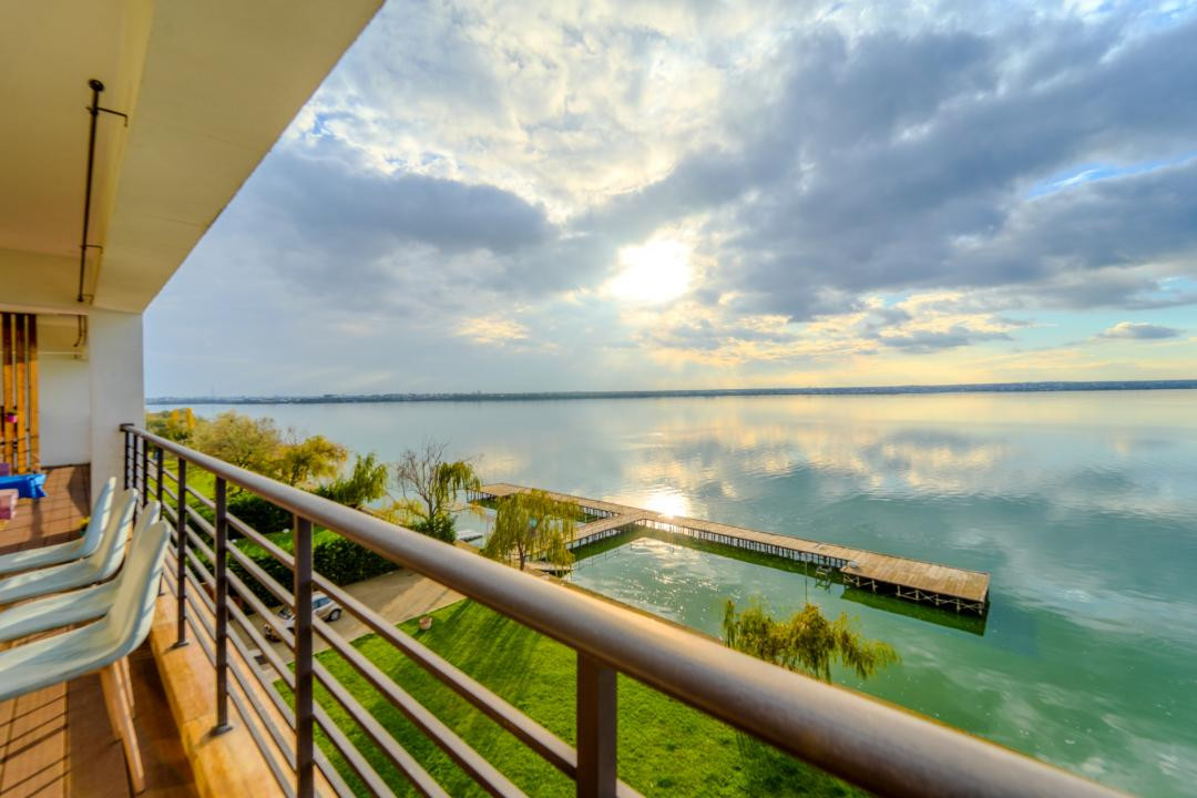 Mamaia Butoaie 3 camere 157,10 mp 2 parcări subterane și vedere frontală la lac