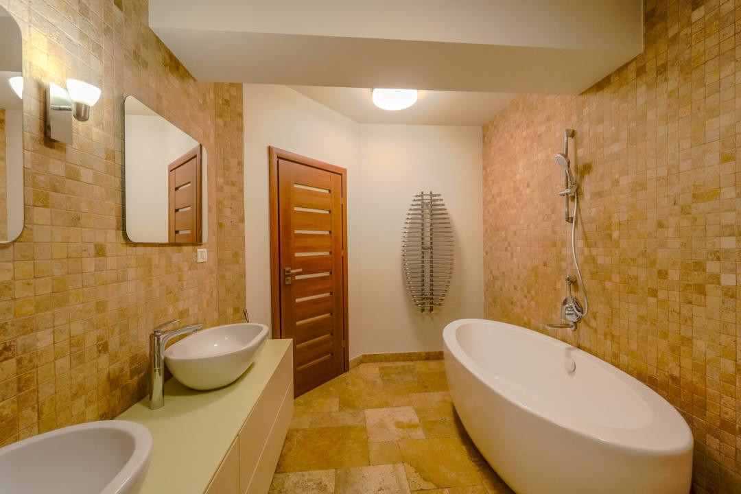 Mamaia Butoaie 3 camere 157,10 mp 2 parcări subterane și vedere frontală la lac
