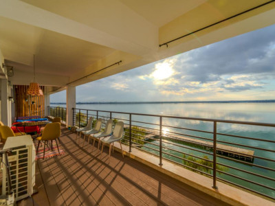 Mamaia Butoaie 3 camere 157,10 mp 2 parcări subterane și vedere frontală la lac