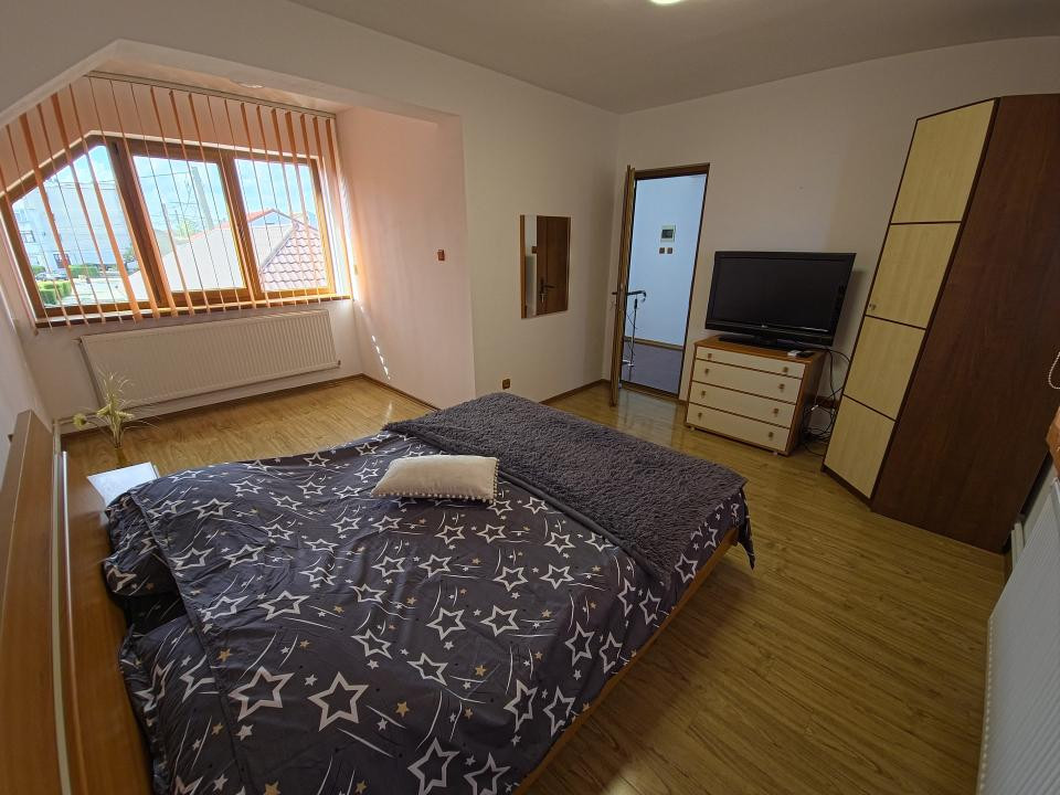 Cumpăna casă 3 camere cu garaj și curte termen lung 