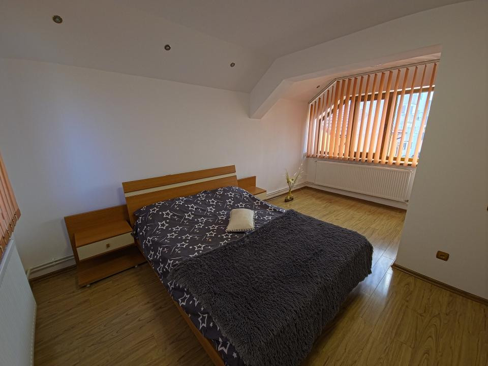 Cumpăna casă 3 camere cu garaj și curte termen lung 