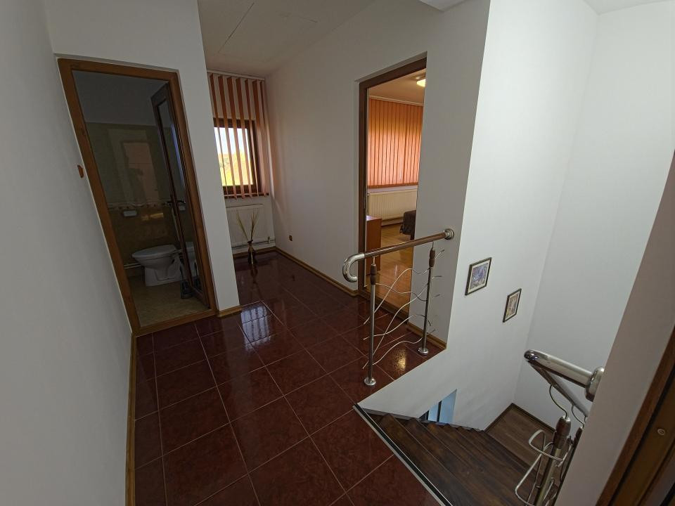 Cumpăna casă 3 camere cu garaj și curte termen lung 