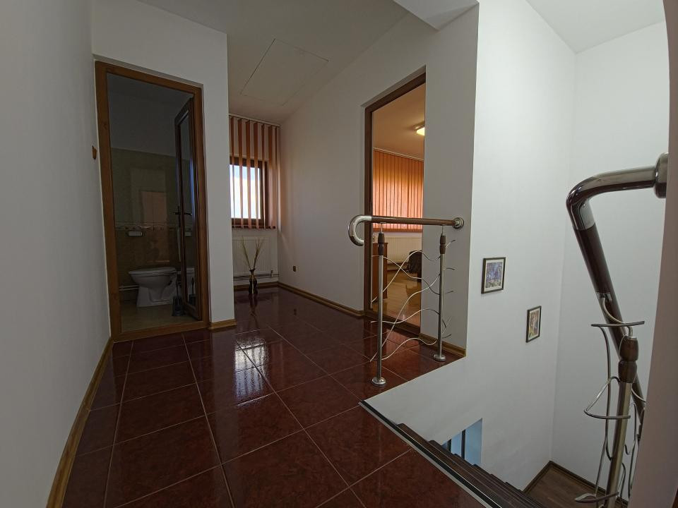 Cumpăna casă 3 camere cu garaj și curte termen lung 