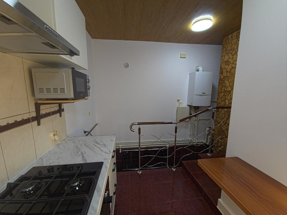 Cumpăna casă 3 camere cu garaj și curte termen lung 