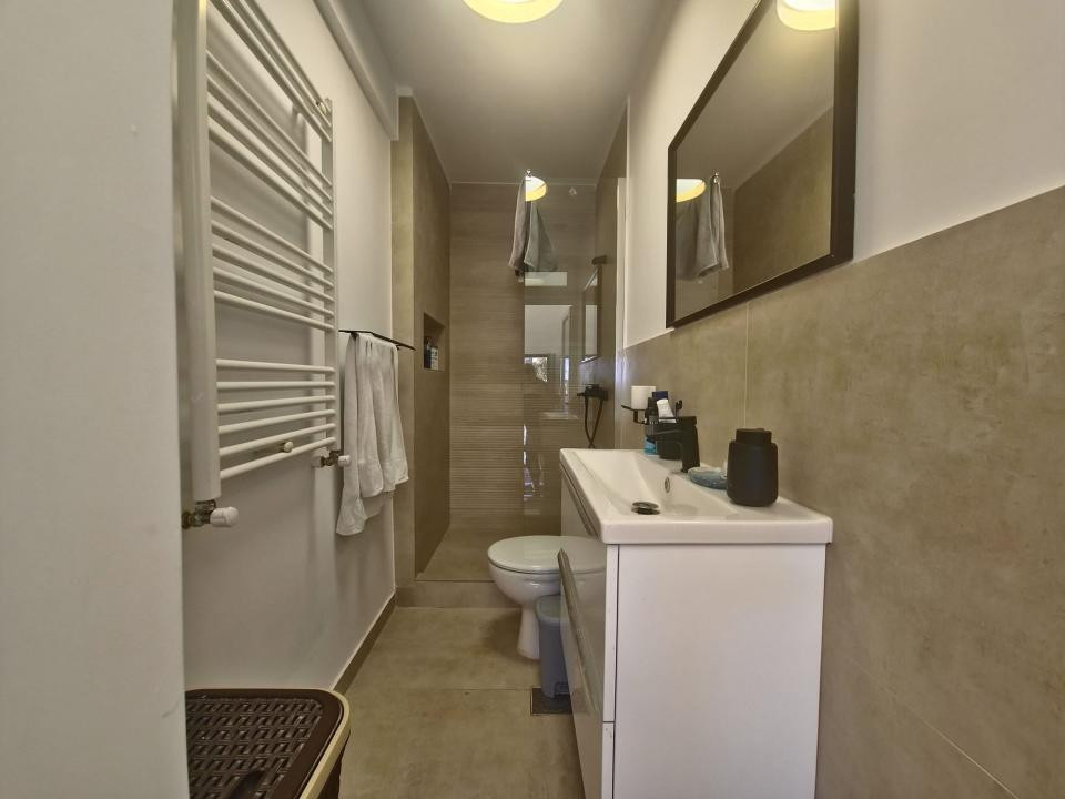 Trocadero casa P+M 3 camere termen lung
