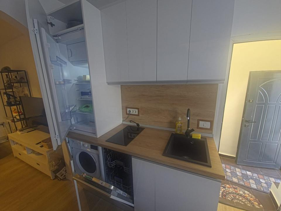 Trocadero casa P+M 3 camere termen lung