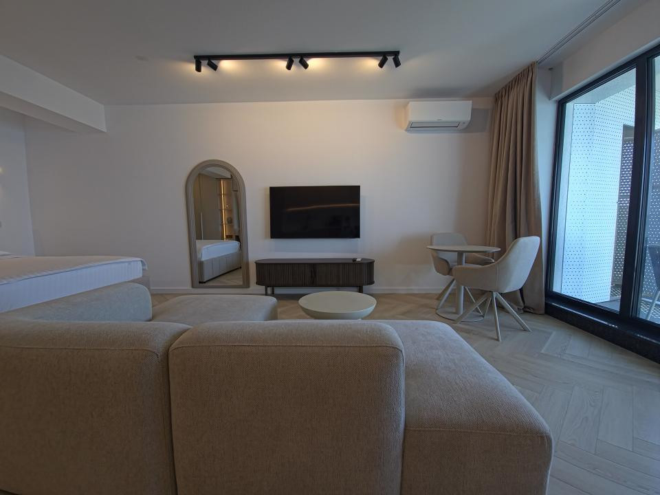 Prima închiriere Studio lux vedere lac parcare subterană Mamaia