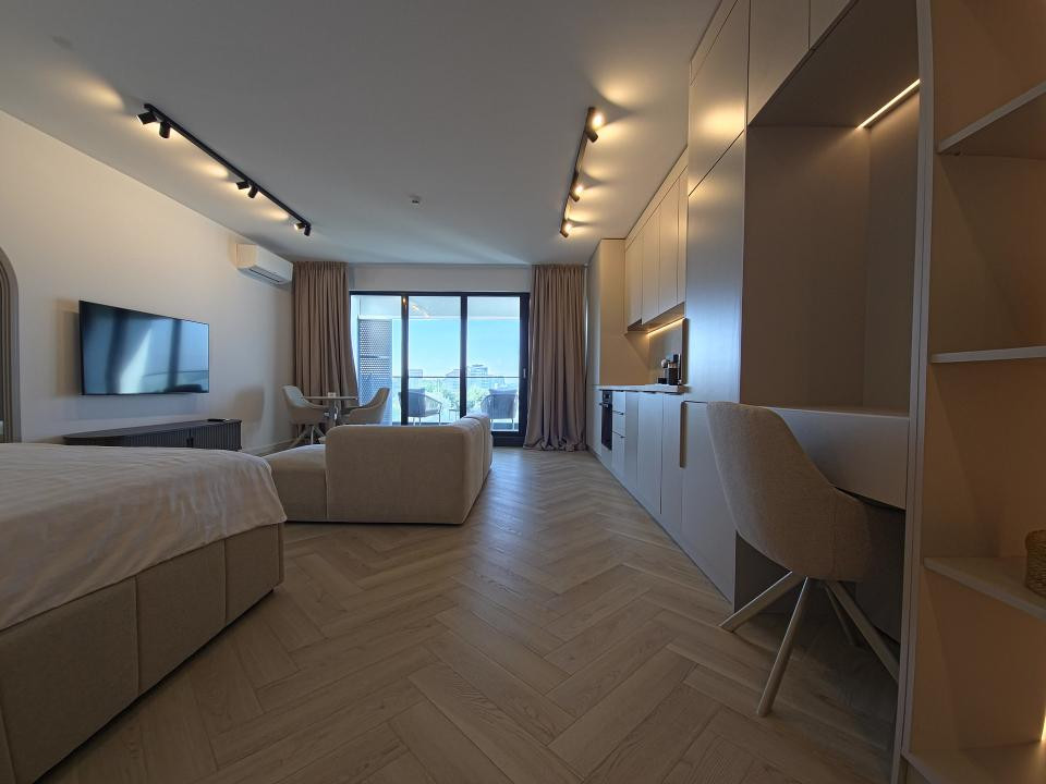 Prima închiriere Studio lux vedere lac parcare subterană Mamaia