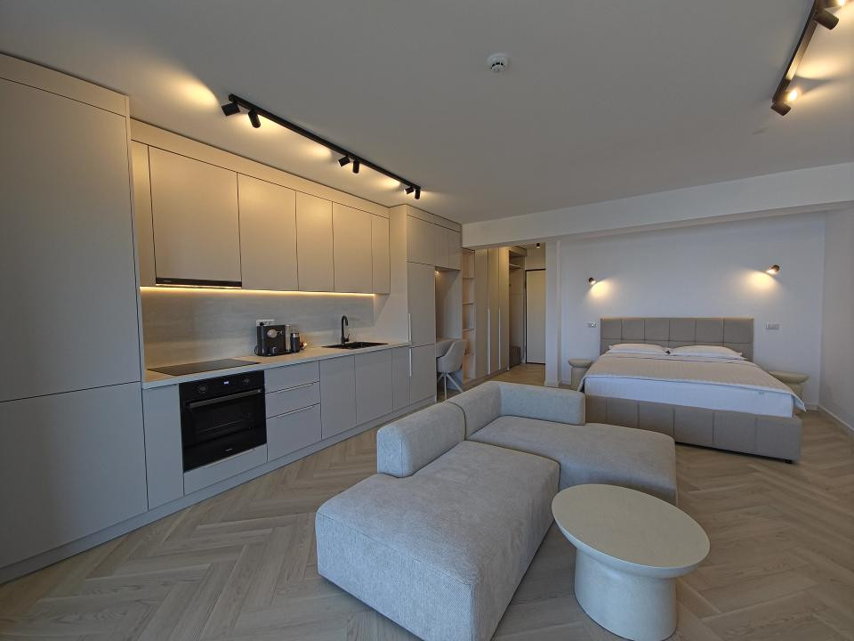 Prima închiriere Studio lux vedere lac parcare subterană Mamaia