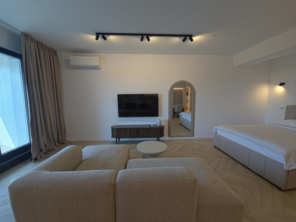 Prima închiriere Studio lux vedere lac parcare subterană Mamaia