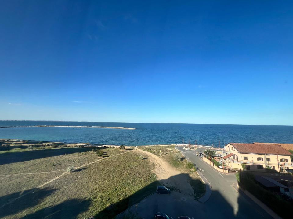Faleza Nord apartament 3 camere loc parcare termen lung