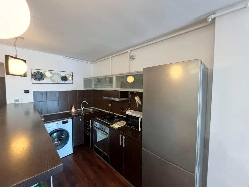Faleza Nord apartament 3 camere loc parcare termen lung