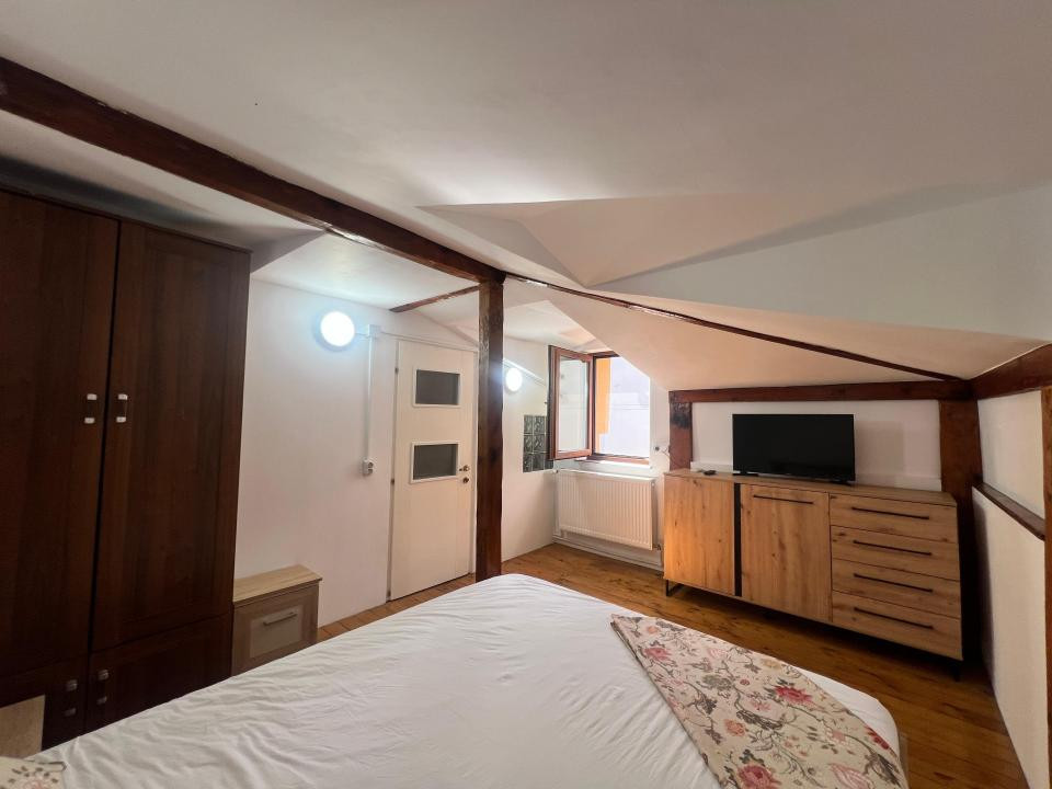 Ultracentral casa 3 camere termen lung