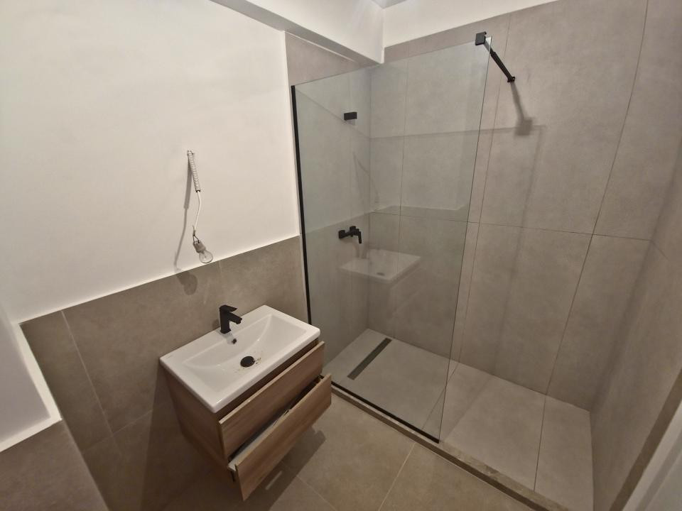 Alezzi Odyssey Studio la cheie TVA inclus