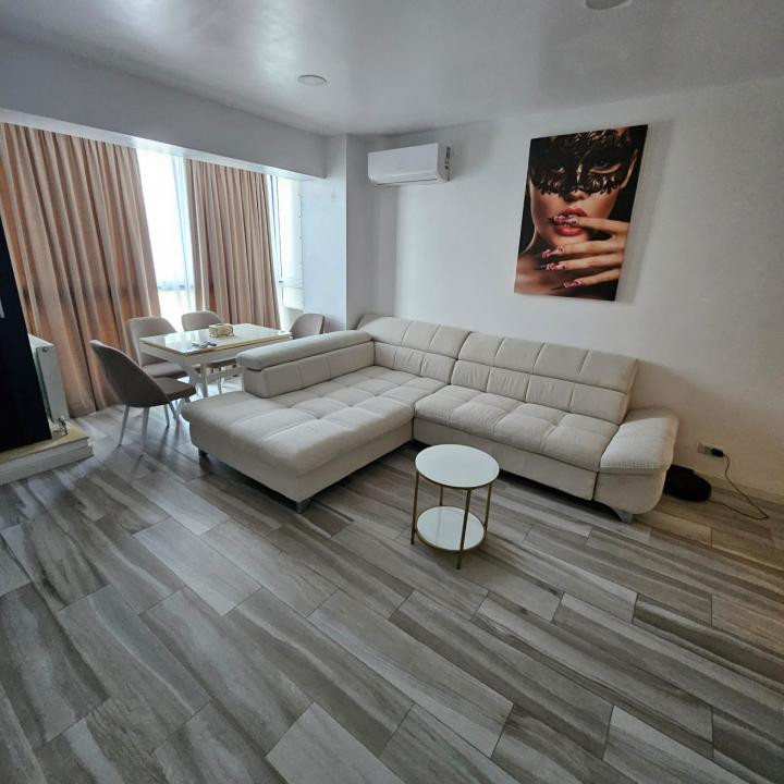 Mamaia studio modern termen lung