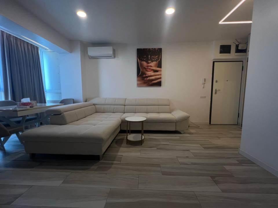 Mamaia studio modern termen lung