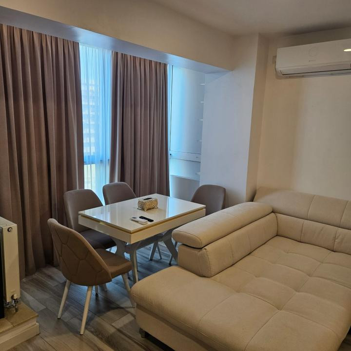 Mamaia studio modern termen lung
