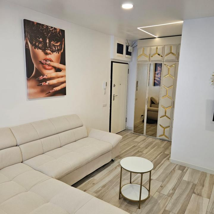 Mamaia studio modern termen lung