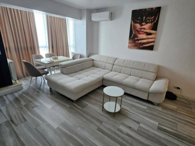 Mamaia studio modern termen lung