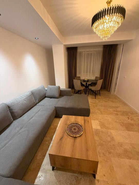 Summerland apartament 2 camere renovat loc parcare termen lung
