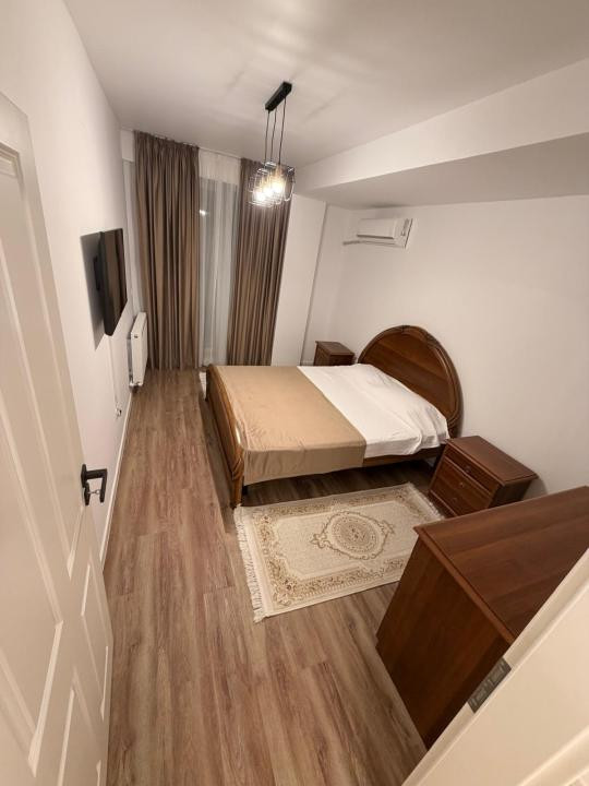 Summerland apartament 2 camere renovat loc parcare termen lung