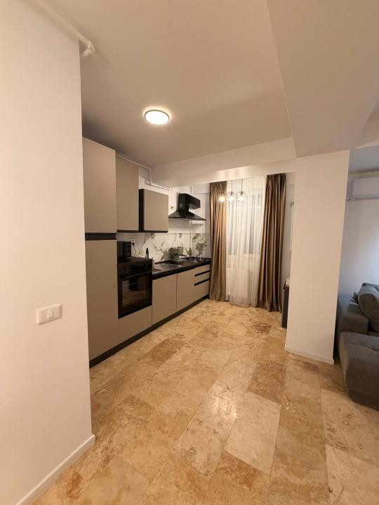 Summerland apartament 2 camere renovat loc parcare termen lung