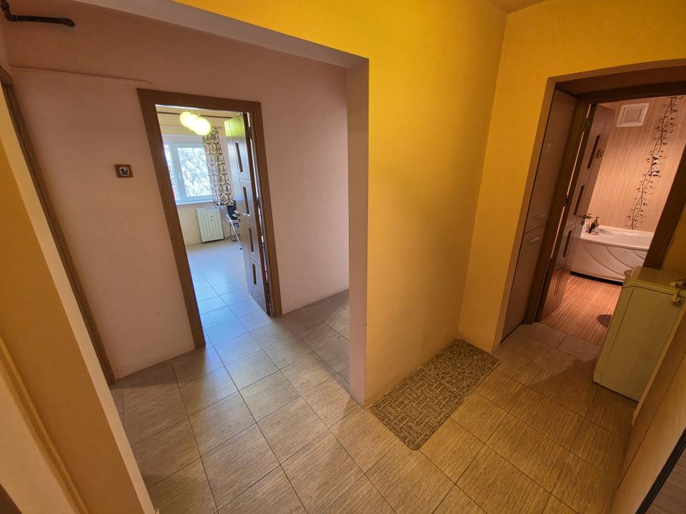 Casa de Cultură 2 camere CF 0 renovat etaj 56 mp