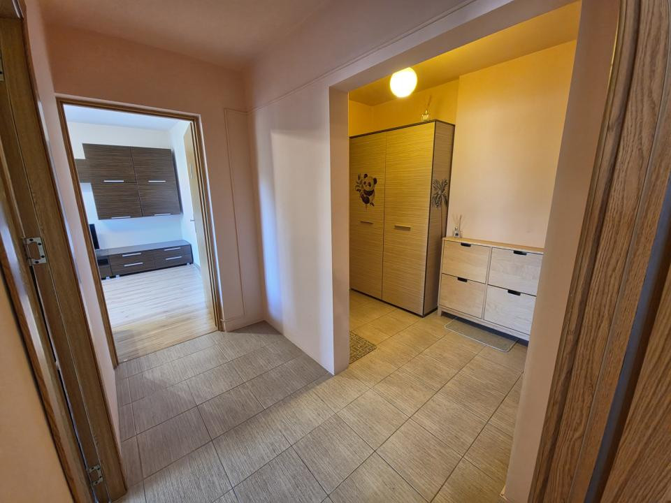 Casa de Cultură 2 camere CF 0 renovat etaj 56 mp
