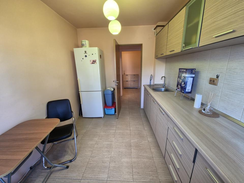 Casa de Cultură 2 camere CF 0 renovat etaj 56 mp