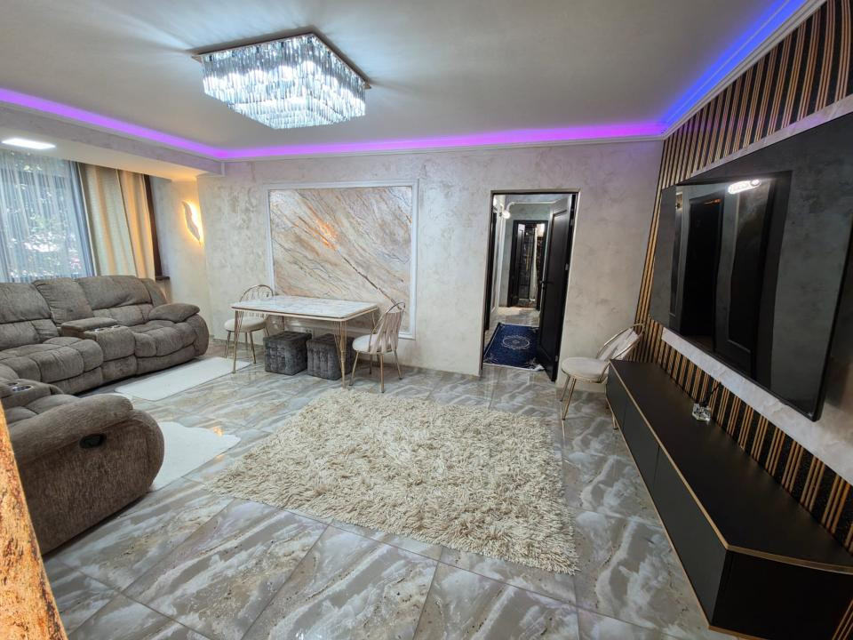 Tomis Nord Cambrige School apartament 4 camere renovat integral loc parcare